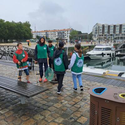 L’équipe qui travaille sur les quais