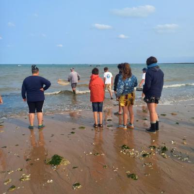 Tout le monde en pleine concentration pour la pêche !