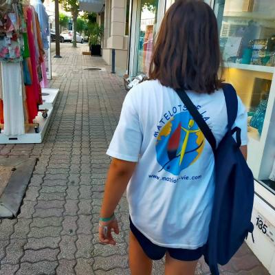 Les matelots font de la pub, même pendant le quartier libre