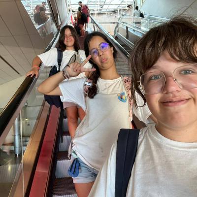 Louise, Marianne et Romane en balade dans Monaco